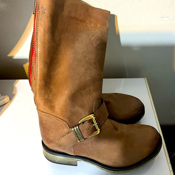 Steve Madden Shoes - - Steve Madden genuine leather sz 5.5 brown boots